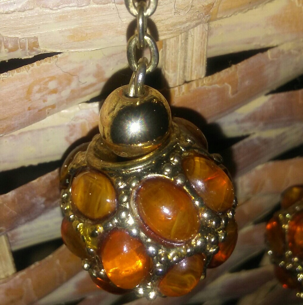 Vintage Kenneth Lane Ball drop Earrings - Picture 3 of 7